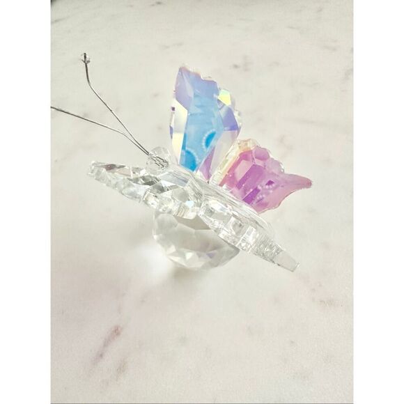 Iridescent glass butterfly decor - Picture 7 of 13